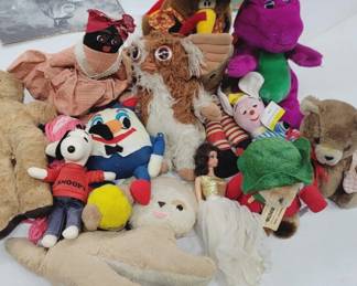 	Plush Stuffed Barney Gizmo & More