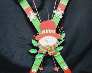 	Skiing Snowman Door Decor