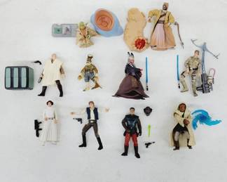 	Star Wars Action Figures Lot