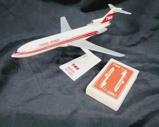 TWA 727-200 Model Plane w/TWA Playing Cards