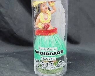 	Hula Girl Bobble Doll