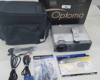 	Optima EzPro 739 DLP Projector w/Remote