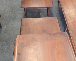Mid Century Modern end table with coffee table Bassett furn co. 