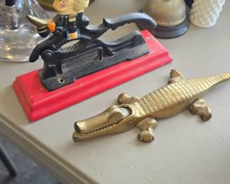 nut crackers 