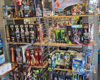 Massive Star Wars collection of all sizes and characters 