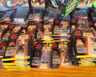 Massive Star Wars collection of all sizes and characters 