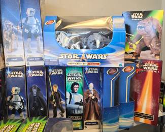 Massive Star Wars collection of all sizes and characters 
