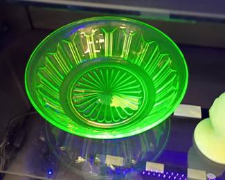 Uranium glass 