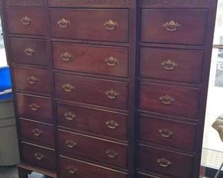 Large Lexington furniture chest of drawers Very nice 
