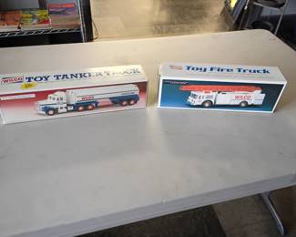 vintage wilco trucks 