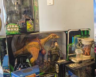 Massive Star Wars collection of all sizes and characters 