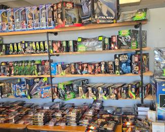 Massive Star Wars collection of all sizes and characters 
