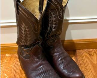 Tony Lama Men's Brown Cowboy Boos – Size 8 Extra Wide