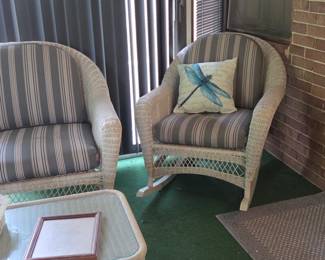 White Rattan Wicker Garden Paito Furniture set rocking chair 