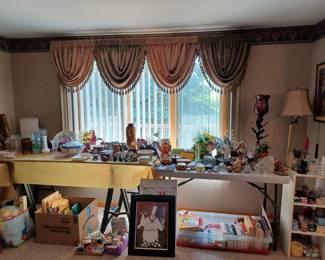 Wall decor, artwork, antiques, kitchenware, books