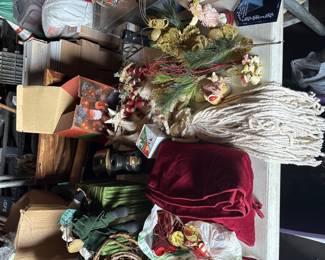 Christmas decor $1-$25