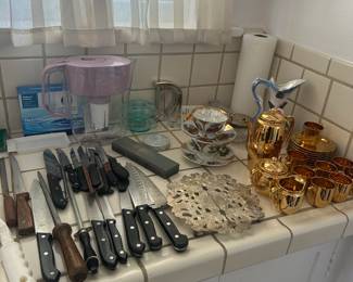 Knives / Noritake tea Set