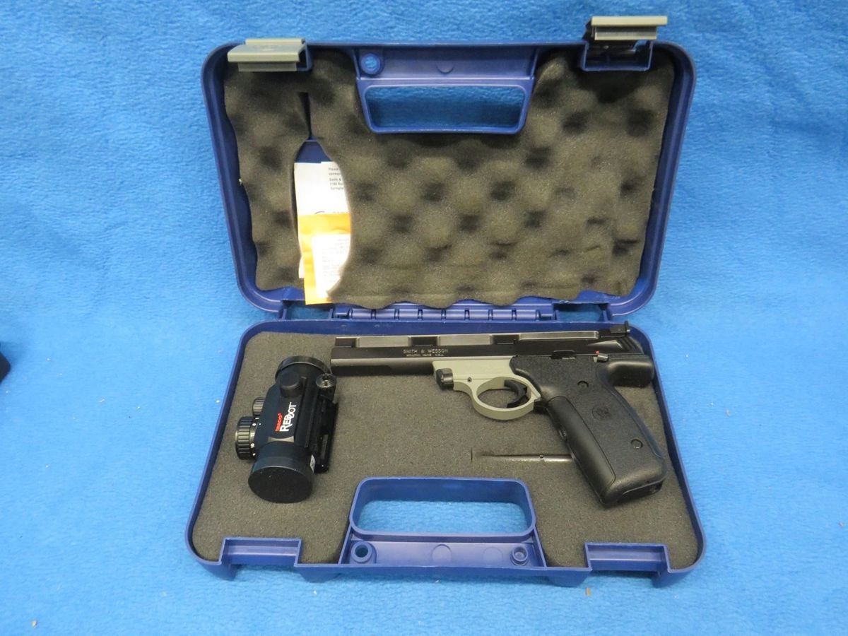 Lot 9. Smith & Wesson Model 22A .22 LR semi-auto pistol. Ser. #UBY2445. Includes case, manual, and two magazines.