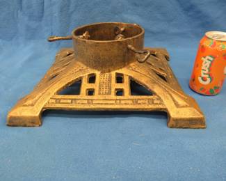 Lot 33. Vintage cast iron Christmas tree stand. Weighs 16 lbs.
