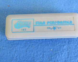 Lot 67. Huang Star Performer diatonic 10-hole harmonica, Sounds great