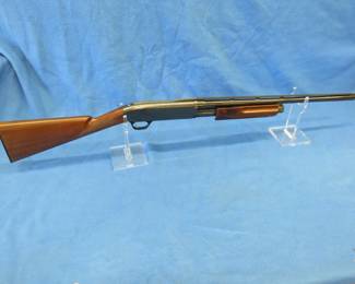 Lot 13. Browning BPS Special Steel 20-gauge pump shotgun and case. More details on our website.