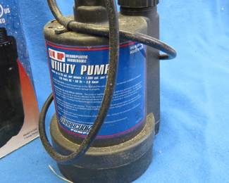 Lot 246. 1/4 HP Submersible Utility pump, untested