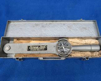 Lot 155. Vintage APCO Mossberg torque wrench with metal case