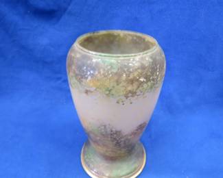Lot 124. Vintage Aladdin vase lamp base, no lamp or electrical components