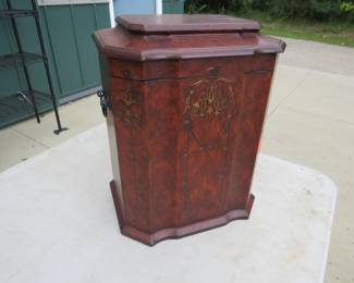 Lot 359. Wooden wine cooler/box