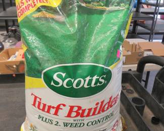 Lot 34. Scotts Turf Builder with Plus 2 Weed Control. Covers 15,000 square feet.