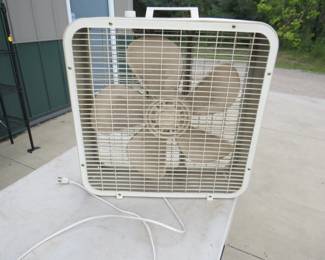 Lot 356. Window fan