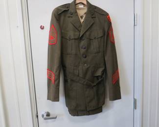 Lot 340. US Marine Corp dress uniform in very good condition. Sizes as pictured.