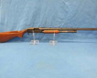 Lot 27. Winchester Model 12 12-gauge pump shotgun. Ser. #1492906. 2 3/4" with a 26" vent rib barrel and full choke. Includes a case. Very good condition.