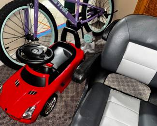 Mercedes Benz SLS AMG ride on toy car