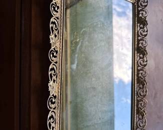 Wall mirror