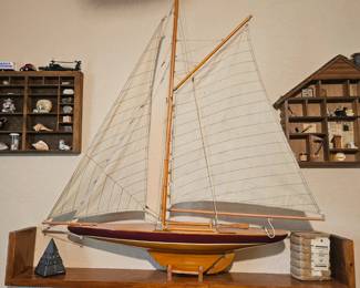 Large display boat