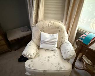 Chair (2)
