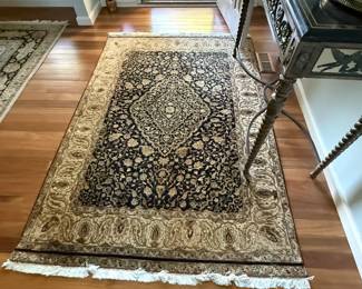 Rug