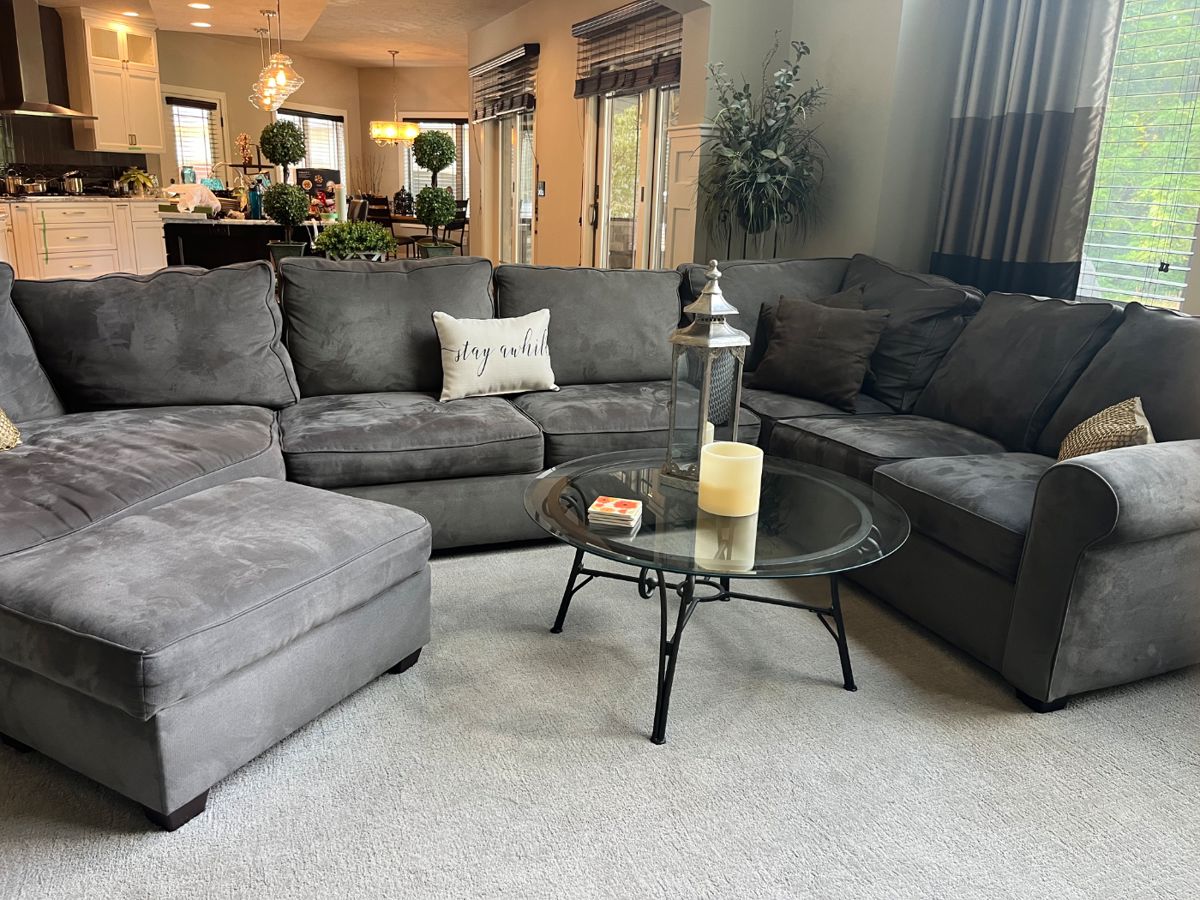 Large, very nice, micro fiber sectional