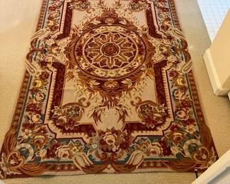 $280. Antique Aubusson. 3 feet 9 1/2“ x 5‘ 9 1/2 inches.