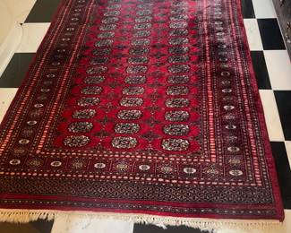 vintage oriental carpet. 4’ 2“ x 6‘.