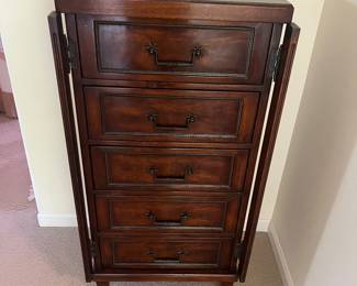 A view of the chest with the sides unlocked and open.