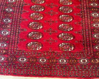 Beautiful vintage oriental rug. 4 feet 4 1/2“ x 6‘ 1 inch.
