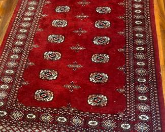 Burgundy vintage oriental rug. 6’ x 4’ 3”
