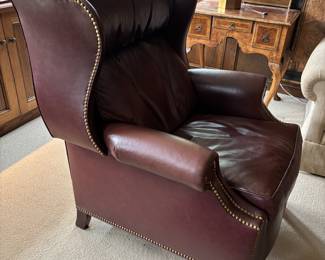 Side view of the leather recliner.