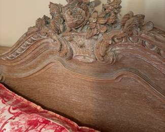 close up of the headboard detail