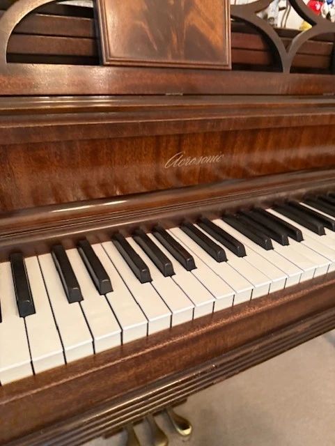 Aerosonic Piano in excellent condition. $400.00