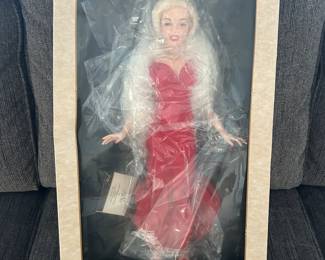 Marilyn Monroe doll-World Doll