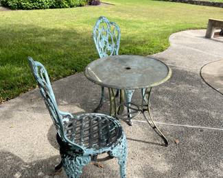 Iron table 2 chairs
