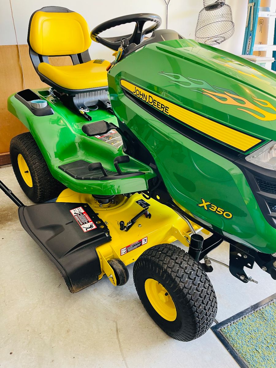 Powerful John Deer Tractor X350 Like New Condition